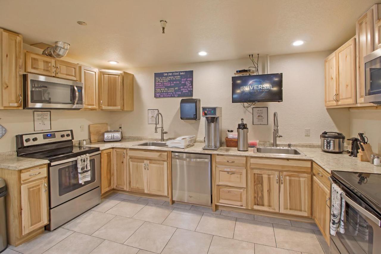 San Juan Island Hostel ฟรายเดย์ฮาร์เบอร์ ภายนอก รูปภาพ